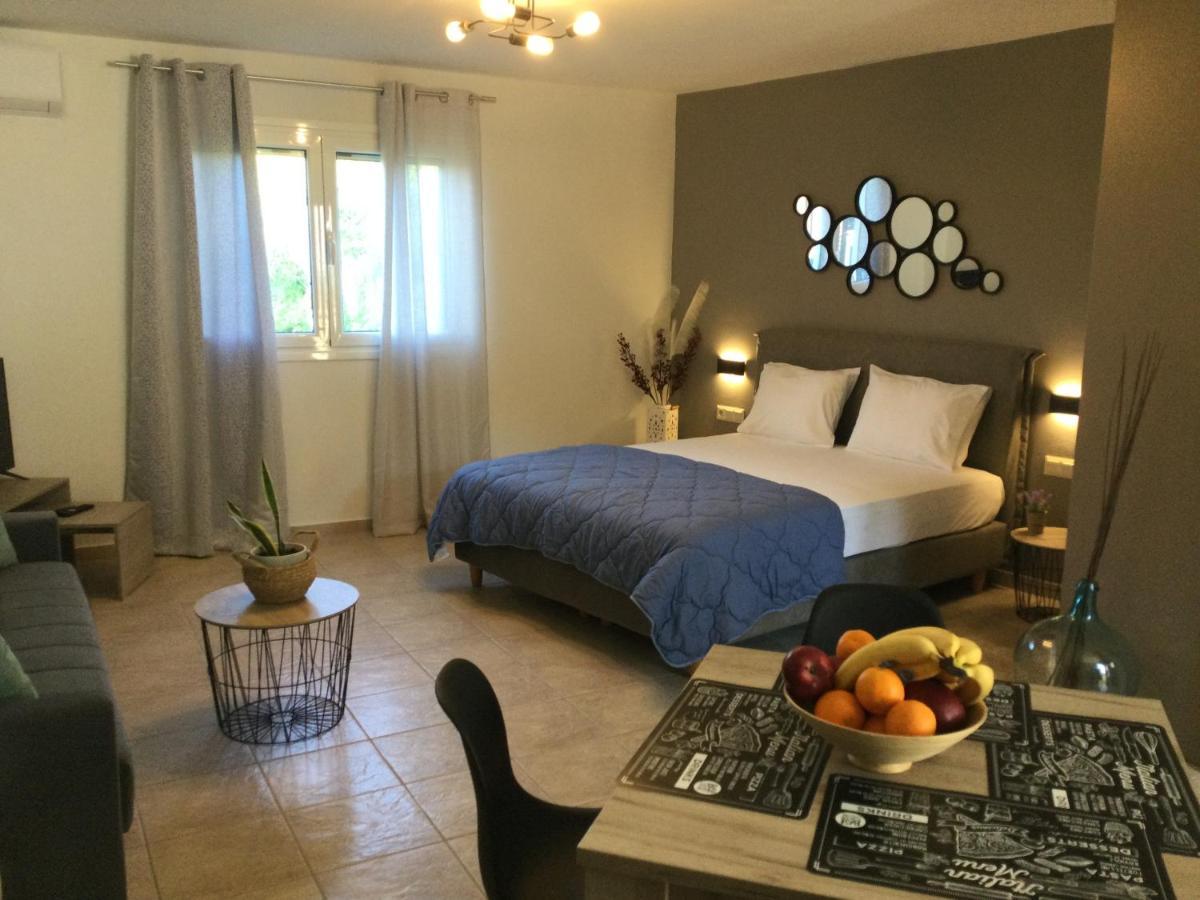 Vladimiros Apartments Barbati Exterior foto