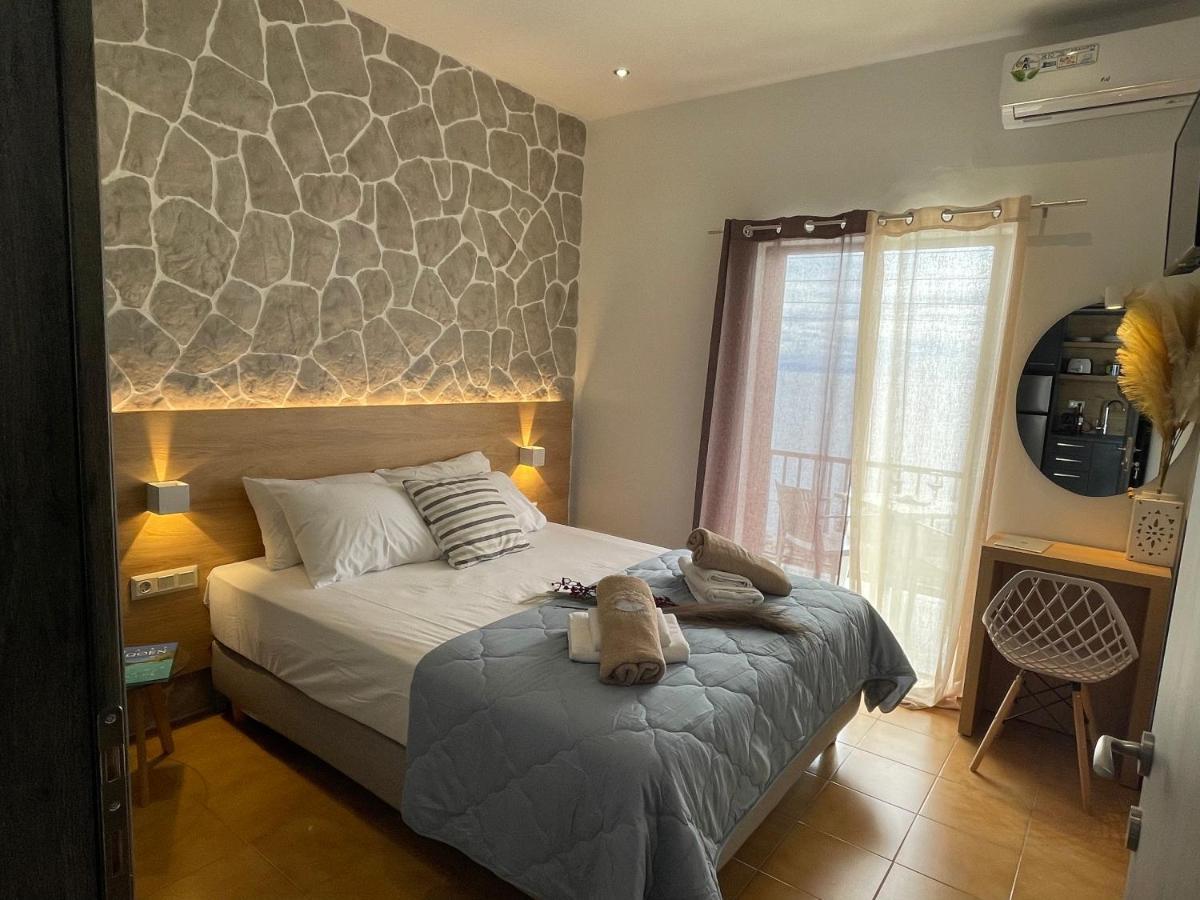 Vladimiros Apartments Barbati Exterior foto
